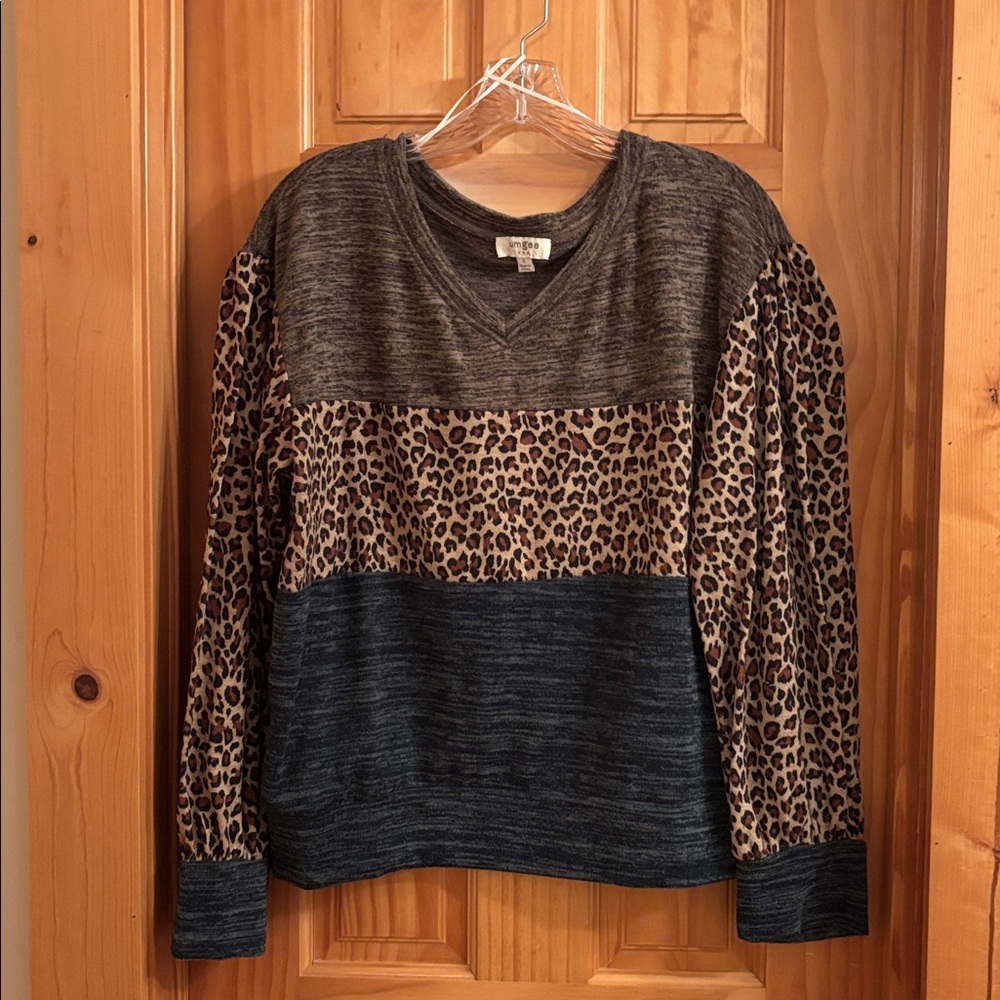 Umgee Charcoal Knit Top